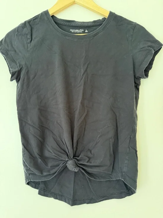 Black Knot-Front Tee and Sage Crewneck Tees - Women Small Cotton - Picture 5 of 7